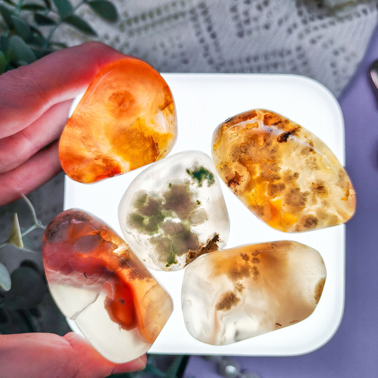 Huolikivi kukka-akaatti