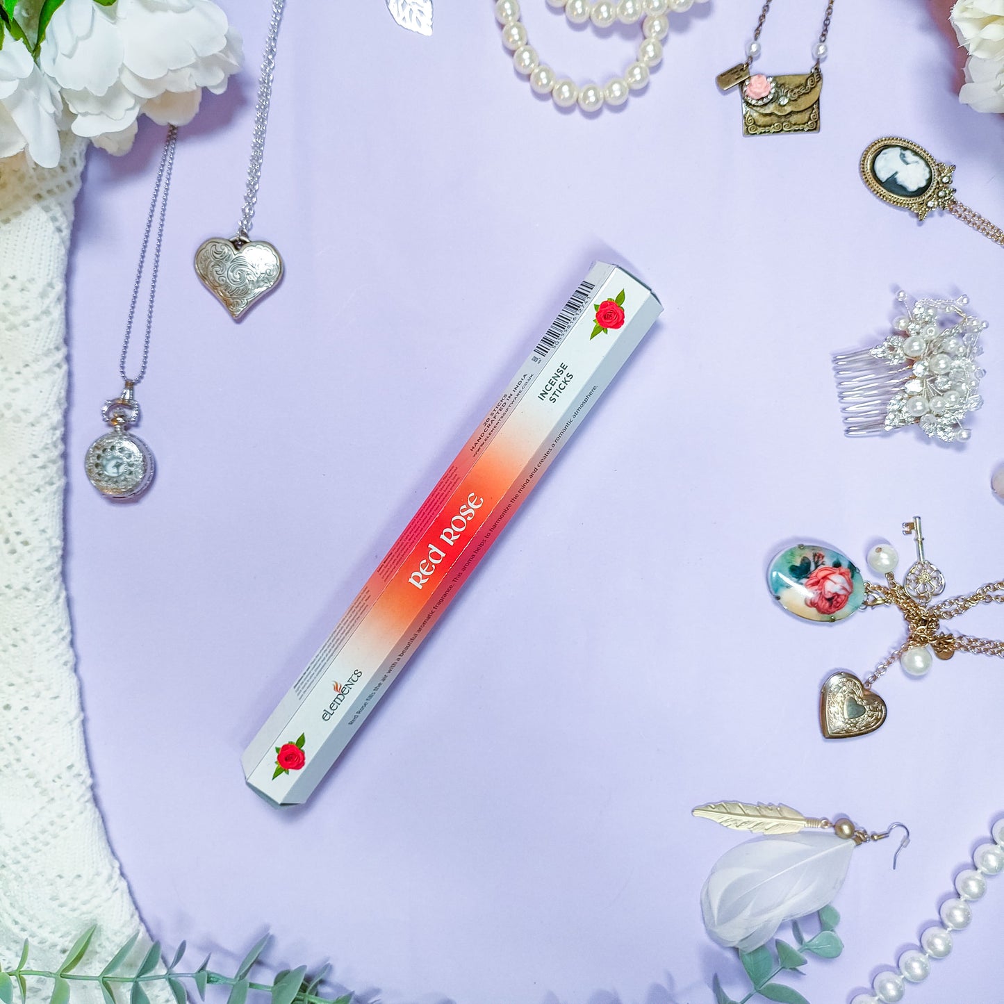 Ruusu suitsuketikut - suitsukkeet ja suitsuketelineet suomalaisesta kaupasta