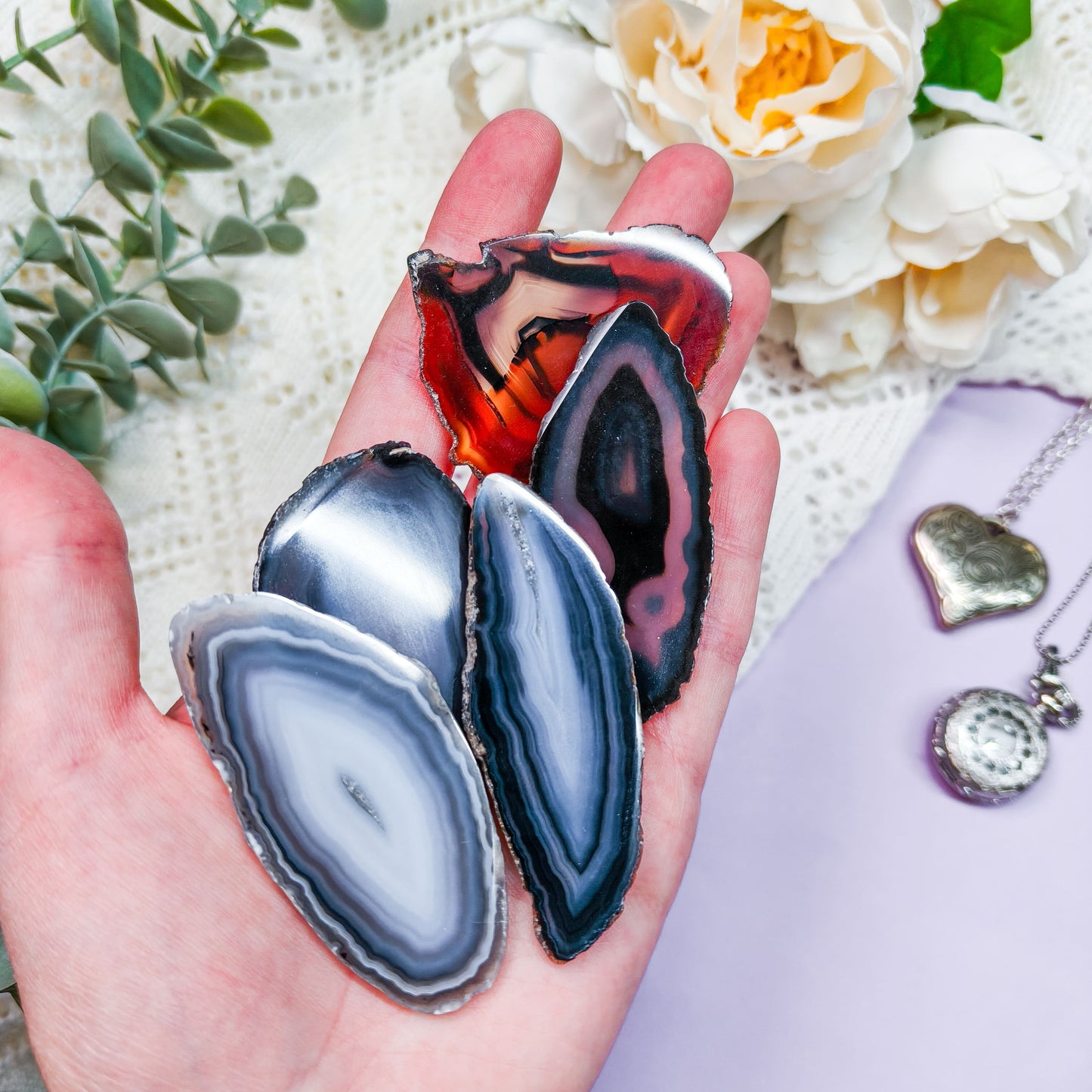 Akaattilevy luonnonväri