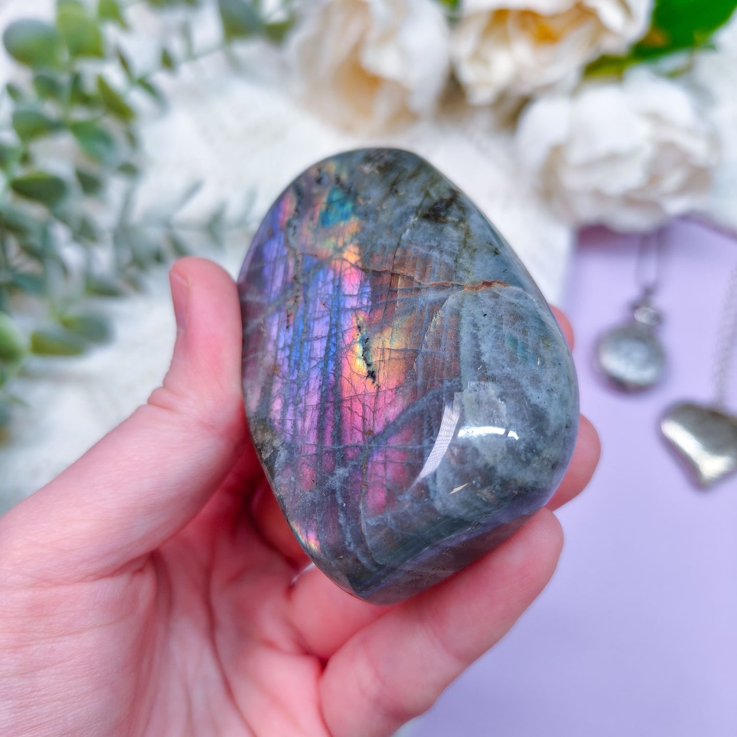 Labradoriitti freeform