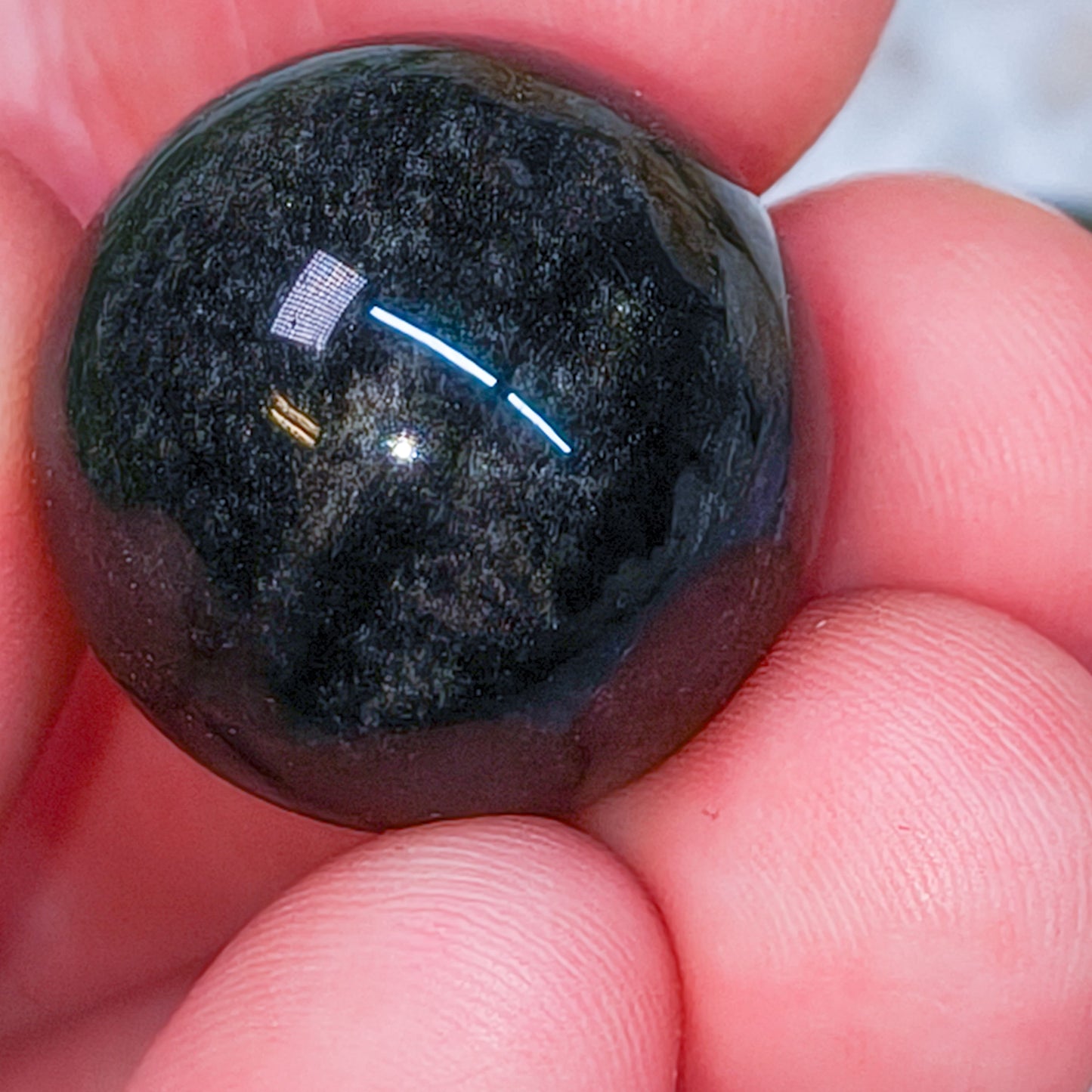 Sateenkaariobsidiaani kuula