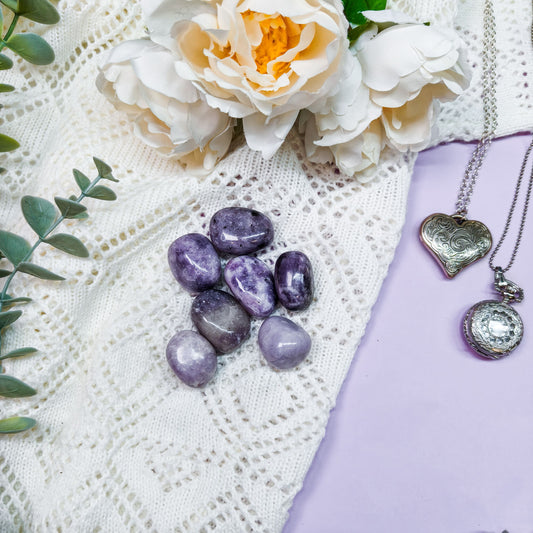 Lepidoliitti rumpuhiottu