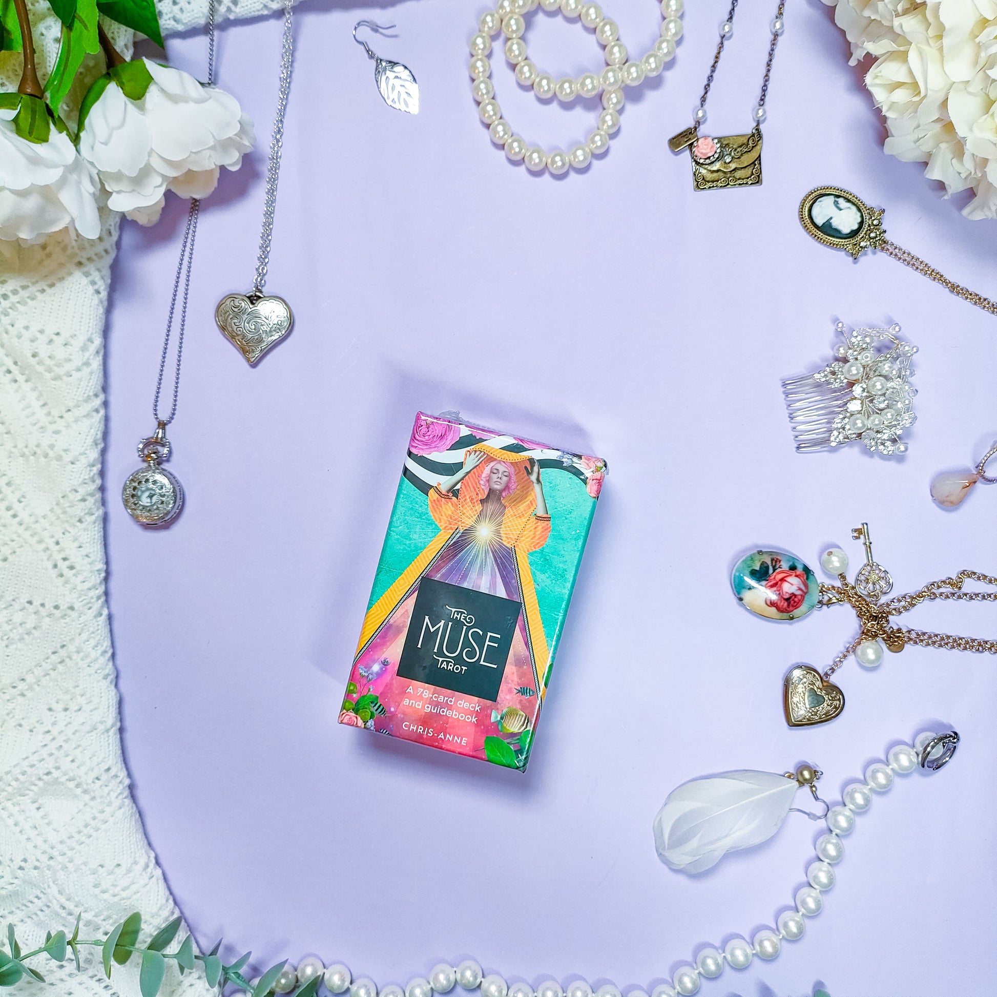 The Muse tarotkortit - aloittelijaystävälliset tarotkortit ja oraakkelikortit meiltä!