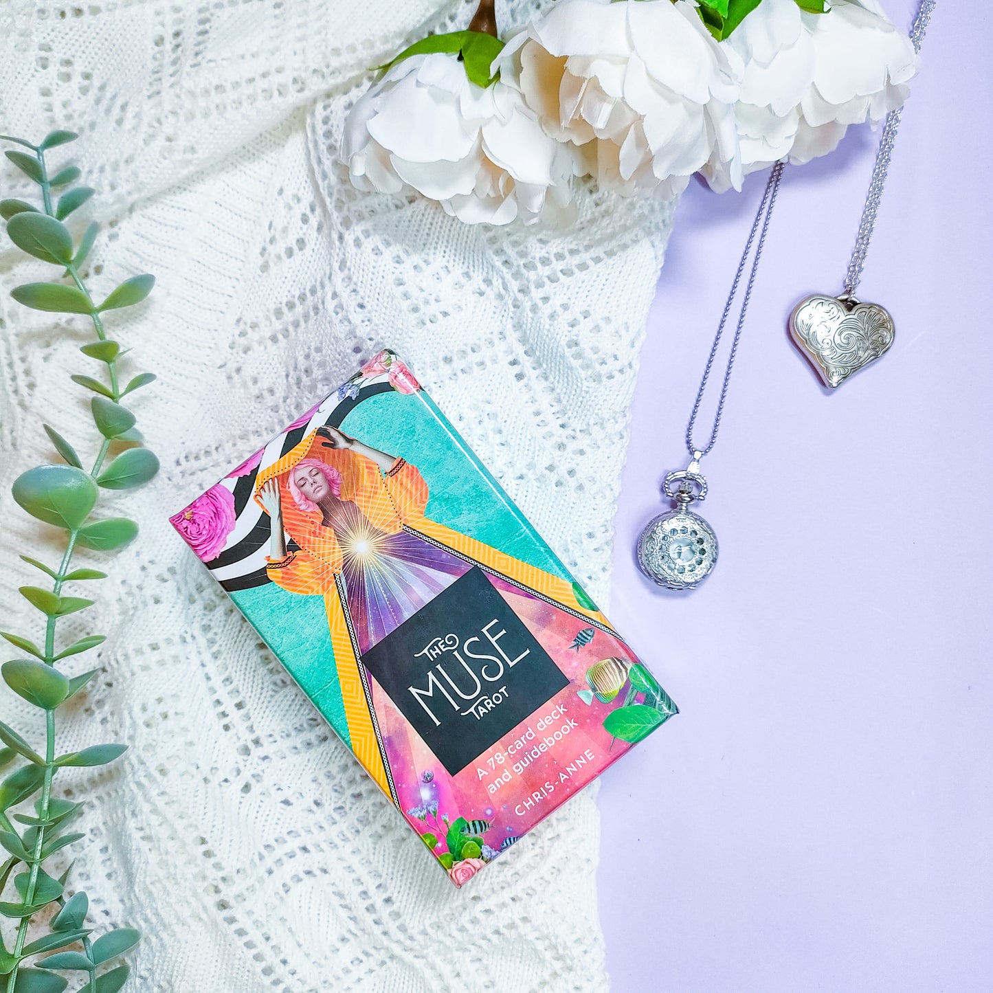 The Muse tarotkortit - aloittelijaystävälliset tarotkortit ja oraakkelikortit meiltä!